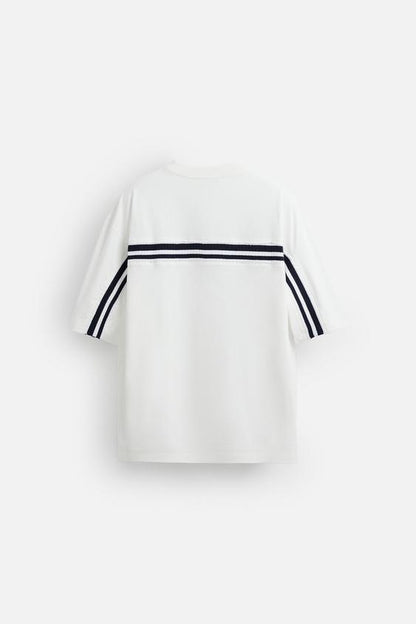 T-SHIRT WITH CONTRASTING STRIPE